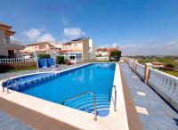 El Edén Bungalow con terraza y piscina comunitaria en Guardamar - B&B Guardamar del Segura