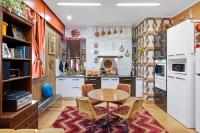 UPSTAIRS APARTMENT New to this booking platform Conran off Carrington st Retro Retreat suitable for between 2 to 4 guests - Chambres d'hôtes Adélaïde
