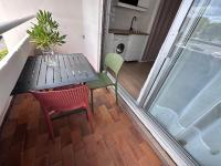 BEAU STUDIO Climatisé en bord de Mer et Wi-Fi - B&B Le Grau-du-Roi