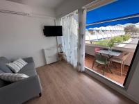 BEAU STUDIO Climatisé en bord de Mer et Wi-Fi - B&B Le Grau-du-Roi