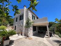 Heart of Vis Retreat - Bed and Breakfast Komiža