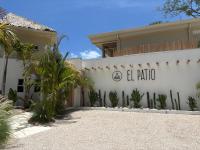Boutique Aparthotel El Patio Tamarindo - 150m Beach - Bed and Breakfast Tamarindo