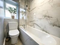 Stylish Family Retreat Sleeps 8 - B&B Poole
