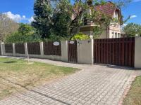 VÁRLAK VENDÉGHÁZ - Ferienwohnung Siófok