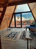 Cozy A-Frame Cabins in Bucovina - Ferienwohnung Şaru Dornei
