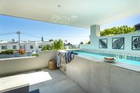 5 min Walk to beach, Pool, Modern, Luxurious - Terrace Royale Apt Camps Bay - B&B Cape Town
