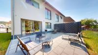 Homely Stay Grand Living - 5BR Terrace House with garden - Chambres d'hôtes Kindsbach