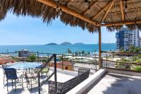 Modern duplex steps from the Malecon & Olas Altas - Bed and Breakfast Mazatlán