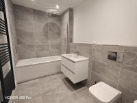 Child friendly with hot tub & play frame - B&B Longframlington