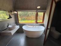 Triple Room with Pool View