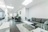 Modern and Spacious 3 Bedroom Condo - Chambres d'hôtes Montréal