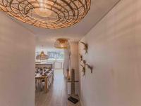 Bay Royal Apartment 2 - Opposite Main Beach & Heated Pool! - Chambres d'hôtes Byron Bay