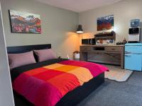 Habitación con cama grande 