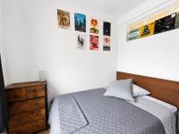 Bright 2BR Apartment Near McGill With Piano - B&B Montreal