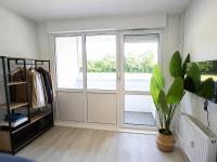 Wohnung ideal für Geschäftsreisen & Monteure - 2 Räume für 4 Pers, Einzelbetten, Küche, Balkon, WaMa - Chambres d'hôtes Halle
