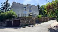 Castle View Apartment with free garage - B&B Budapest