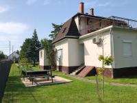 Napfény Terasz Apartman - B&B Balatonlelle