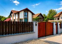 Serenity Garden Villa - Ferienwohnung Runcu
