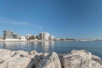 Sea-Esta Seaview Apartment, 200 meters to the beach - Chambres d'hôtes Larnaca