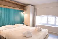 Bezzecca 9 – Design Loft Steps from the Lake - B&B Lecco