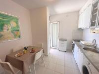 Apartment Bellevue - first row to the sea - B&B Marušići