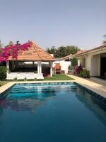 Villa avec piscine au pied de la plage de Saly - B&B Mbour