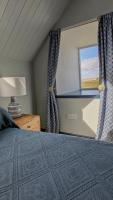 Luxury Beachside Manse Seaviews & Walled Garden - B&B Arcan