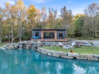 Tiny House on a Waterfall at Private Tiny Lake - B&B Brackney