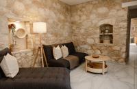 Old Luxury Stone House Armou - B&B Ármou