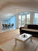 Bright & Spacious Home Stay - B&B Prishtina