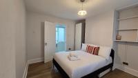 Spacious Family Home 4 Beds Garden Parking - Bed and Breakfast The Hyde