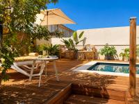 Villa Prestige - Maison d Hôtes avec Piscine, Billard et Parking Privé - Centre 5 min - Proche A7-A9 - B&B Orange