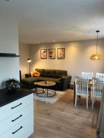 Mai Beach home with free parking - B&B Pärnu