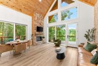 Chestatee Cabin at Pine Valley - Bed and Breakfast Cleveland
