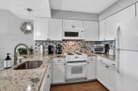 Cozy Coastal Comfort 2BR 2Ba Views Pool N Myrtle - Ferienwohnung Myrtle Beach