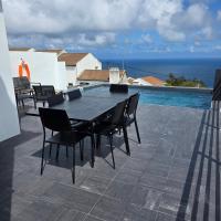 Casa da Vigia, Seaview House - sleeps 8 people - Chambres d'hôtes Feteira Grande
