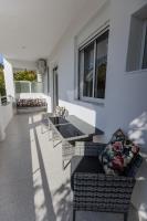 Appartamento con 2 Camere da Letto e Balcone
