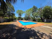 Casa quintal amplo piscina 5 minutos do Paraguai - B&B Foz do Iguaçu