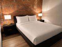 Brick & Bed Riverfront Lofts, T 206 - Bed and Breakfast Saint Louis