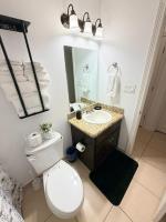 Peaceful Apartment Near University Dr - B&B Edinburg