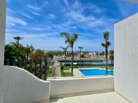 Beachside Triplex with Private Pool & Restaurants Nearby in Harhoura - B&B Temara
