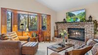 Cabin by Enchanting by AvantStay - B&B Lake Arrowhead