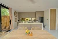 Stylish 4BR villa with private pool in Batu Bolong - B&B Canggu