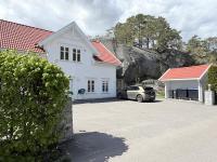 Stylish Apartment near City Centre - Free Parking, EV station available - B&B Sandefjord