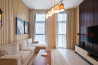 Luxury Sky-High Studio with Pool & Parking CB2-10-SS4-606-st-- - B&B Sharjah city