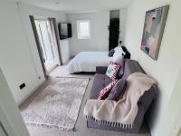 Modern apartment with sea and forest views - B&B Paignton