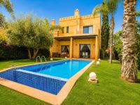 Palm Golf Villa with Private Pool, Lake, and Tennis Court - Ferienwohnung Sraghna