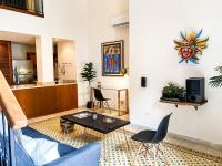 Tropicool Loft with rooftop steps from Casco - B&B Panama City