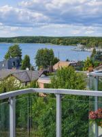 Apartament Cień Wiatru z wanna i widokiem na jezioro - Chambres d'hôtes Charzykowy