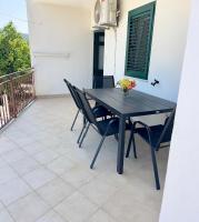 Appartamento con 2 Camere da Letto e con Vista